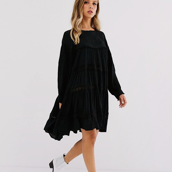 ❌SOLD❌ FREE PEOPLE Mini Dress Piece of Your Heart Tiered Beautiful Black Lace 🖤 - Picture 3 of 15